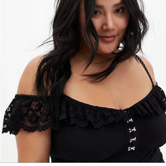 Torrid Bodysuit 🖤NWOT - Picture 4 of 11